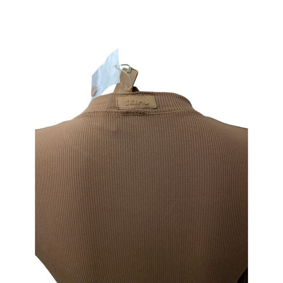 Skims soft lounge button up henley romper camel nwt - Picture 7 of 13